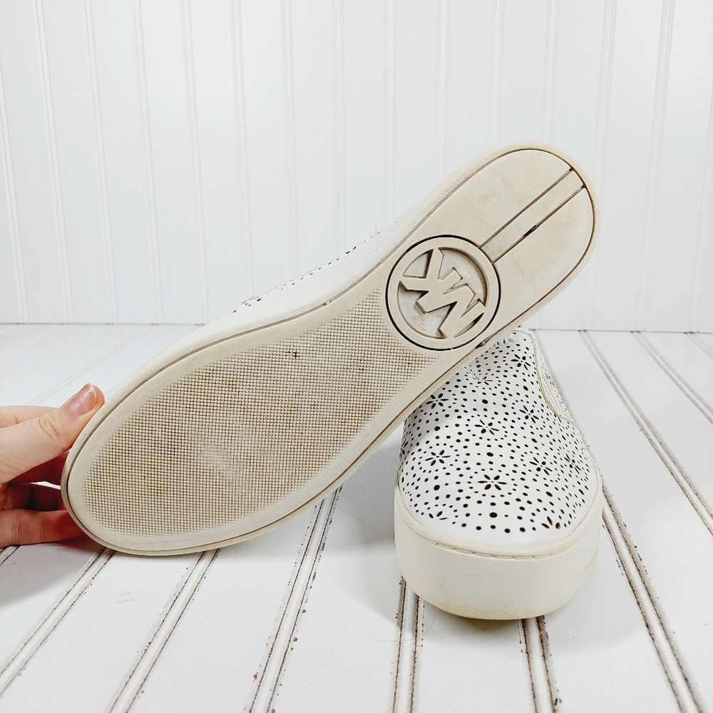 Michael Kors MK White Leather Slip-On Laser Cut Shoes Sneakers A314 - Picture 8 of 13